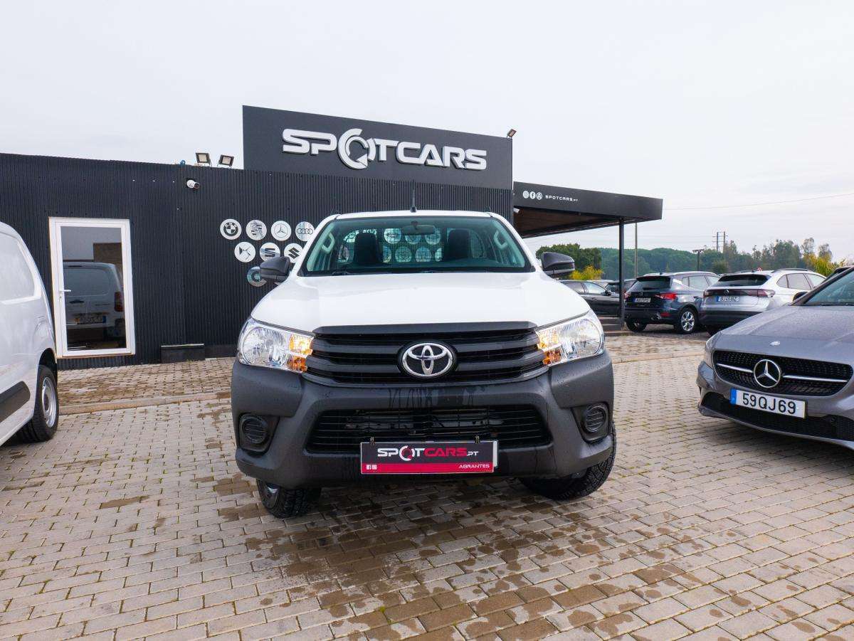 toyota-hilux-2020-diesel-2393cc