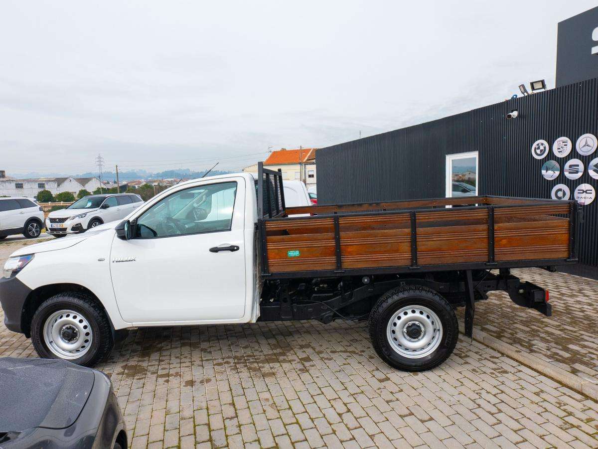 toyota-hilux-2020-diesel-2393cc