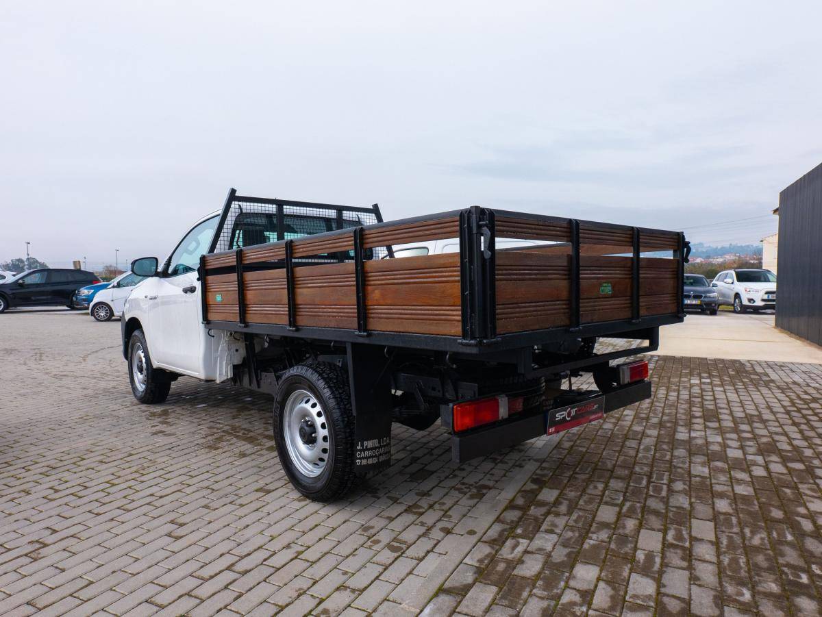 toyota-hilux-2020-diesel-2393cc