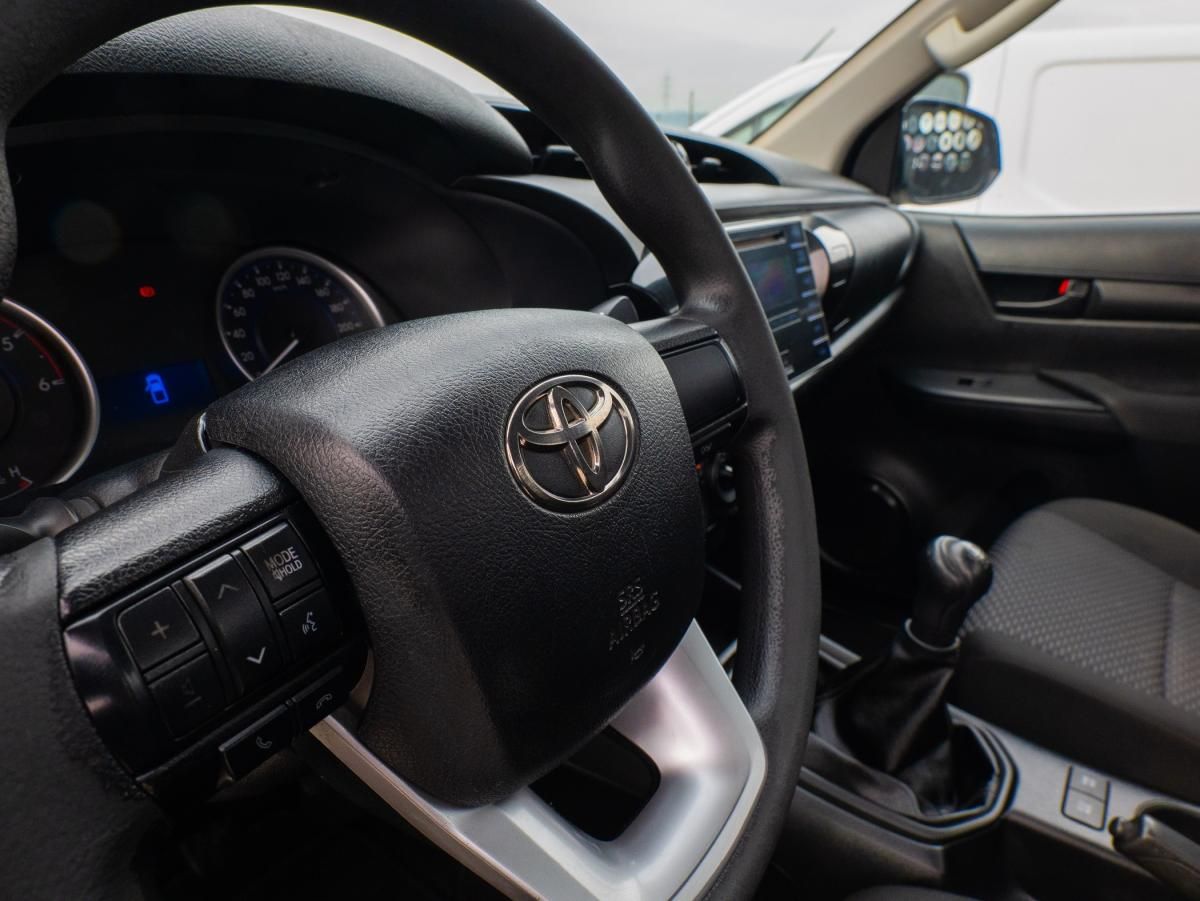 toyota-hilux-2020-diesel-2393cc