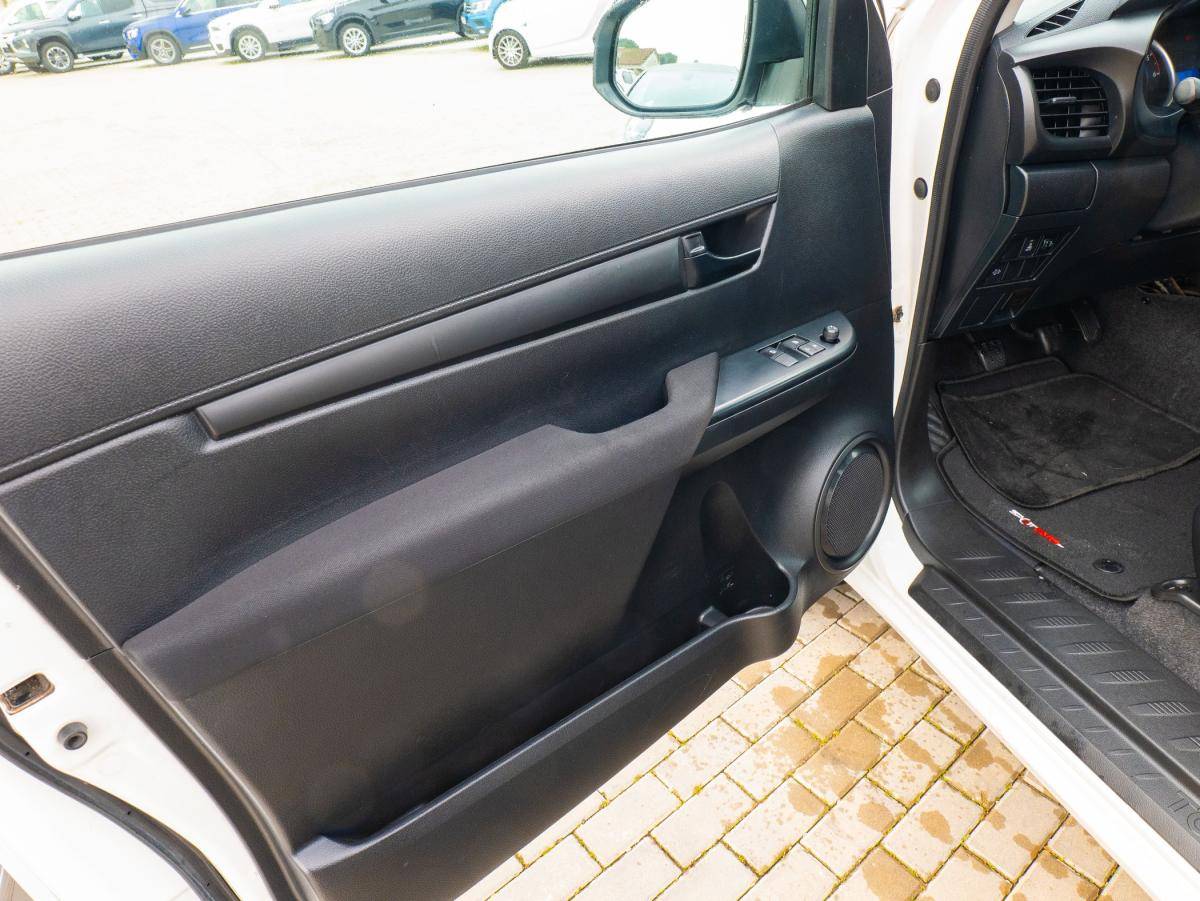 toyota-hilux-2020-diesel-2393cc