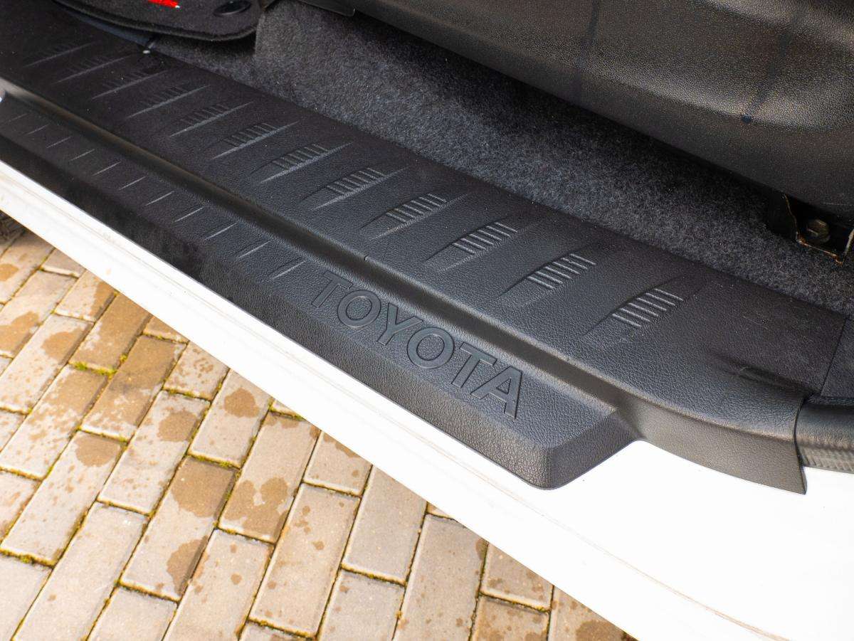 toyota-hilux-2020-diesel-2393cc