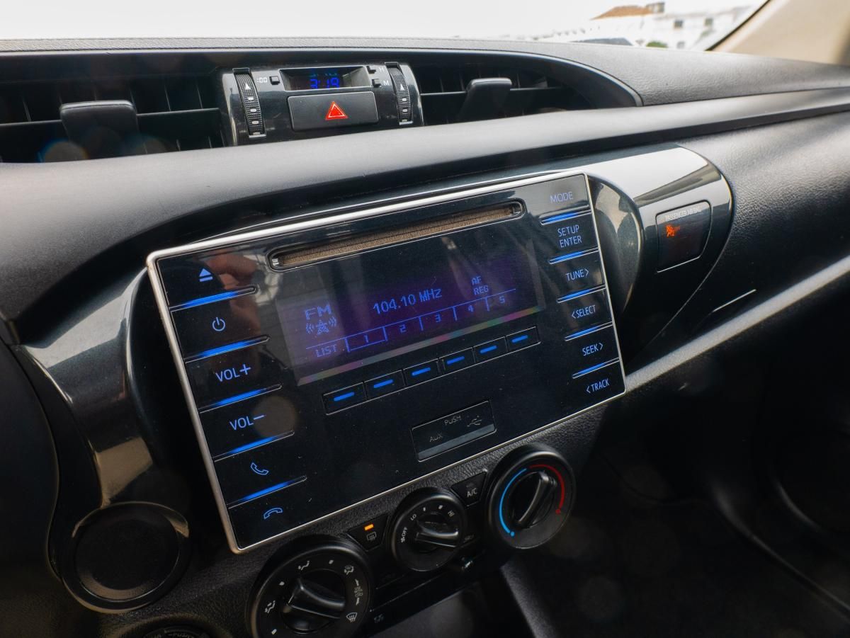 toyota-hilux-2020-diesel-2393cc