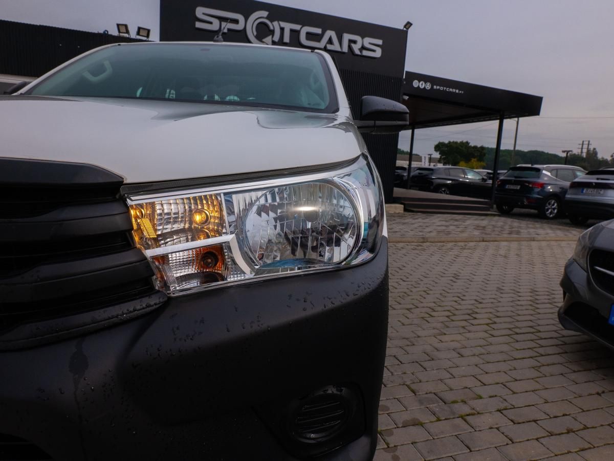 toyota-hilux-2020-diesel-2393cc