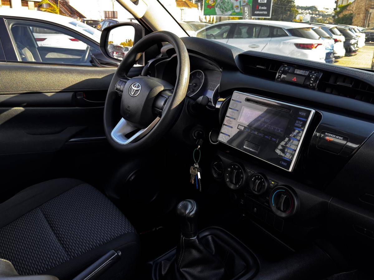 toyota-hilux-2020-diesel-2393cc