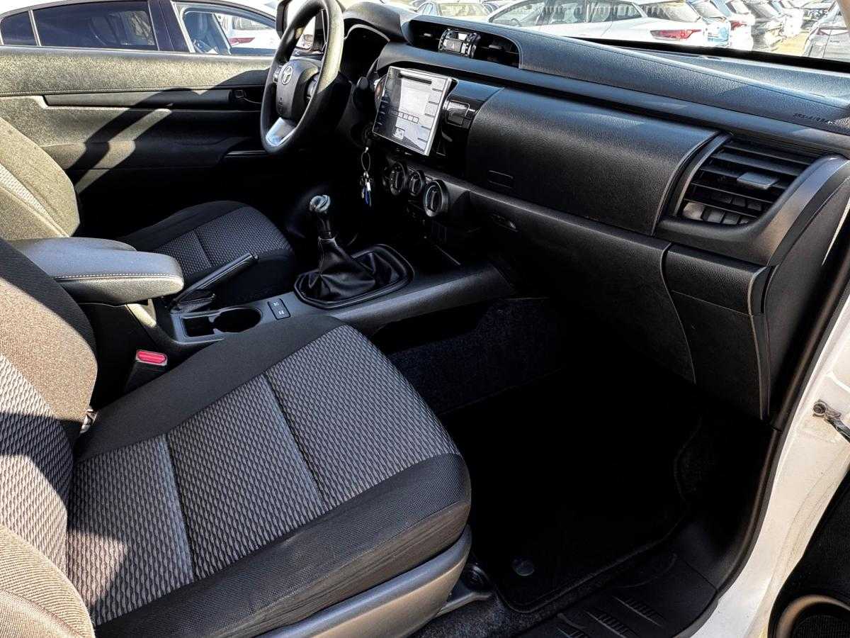 toyota-hilux-2020-diesel-2393cc