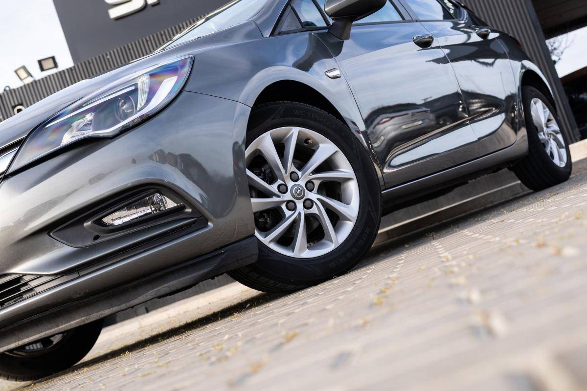 opel-astra-2019-diesel-1598cc