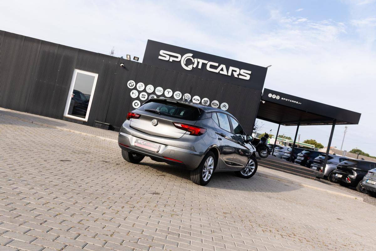 opel-astra-2019-diesel-1598cc