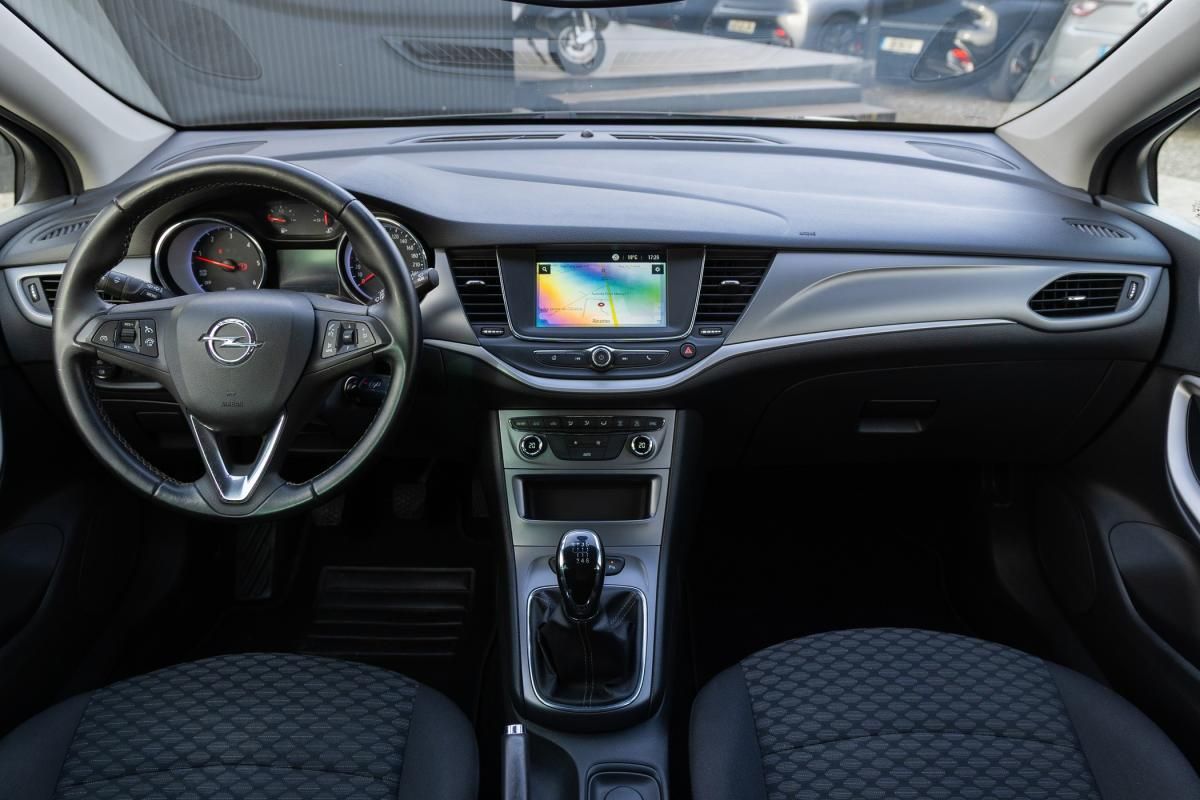 opel-astra-2019-diesel-1598cc