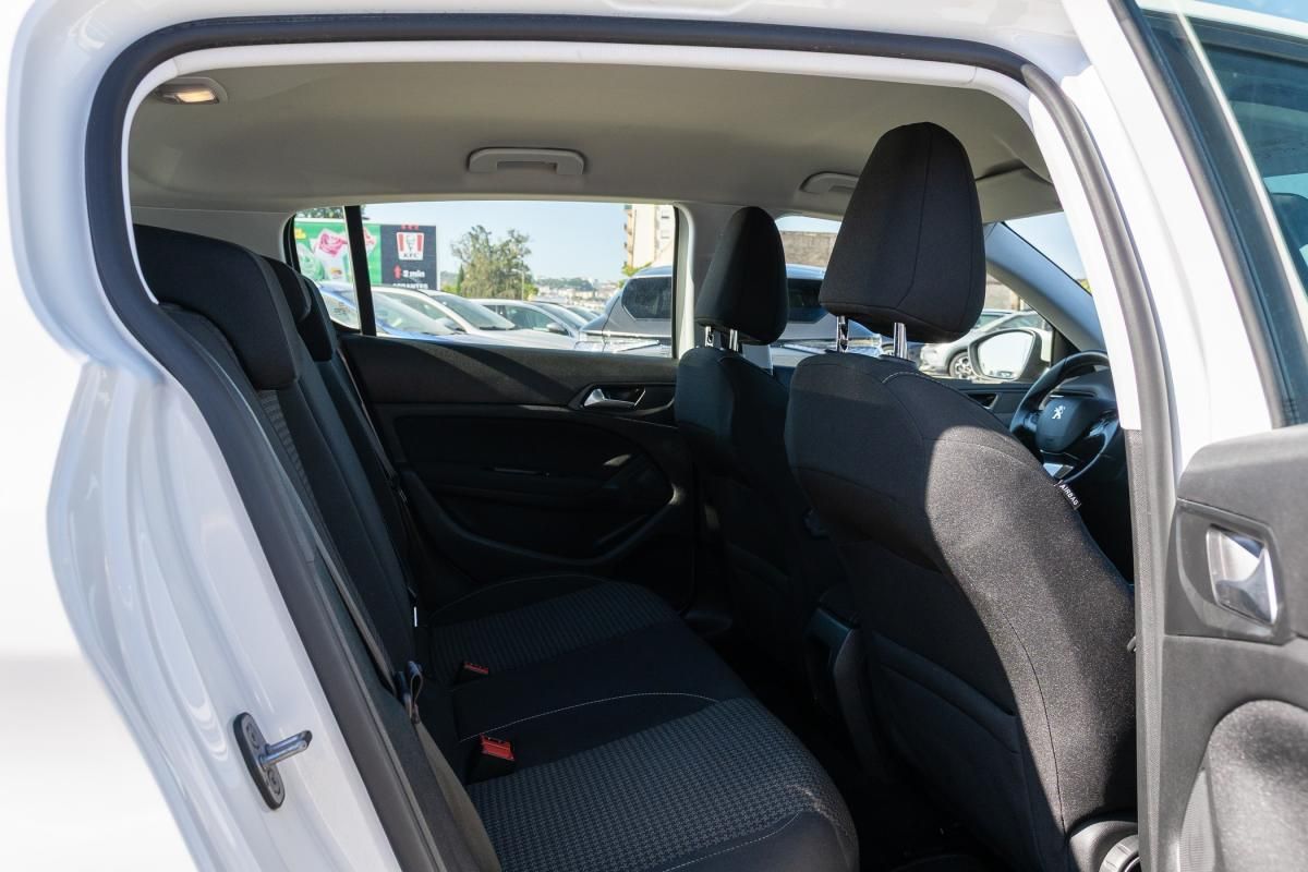 peugeot-308-2019-diesel-1499cc
