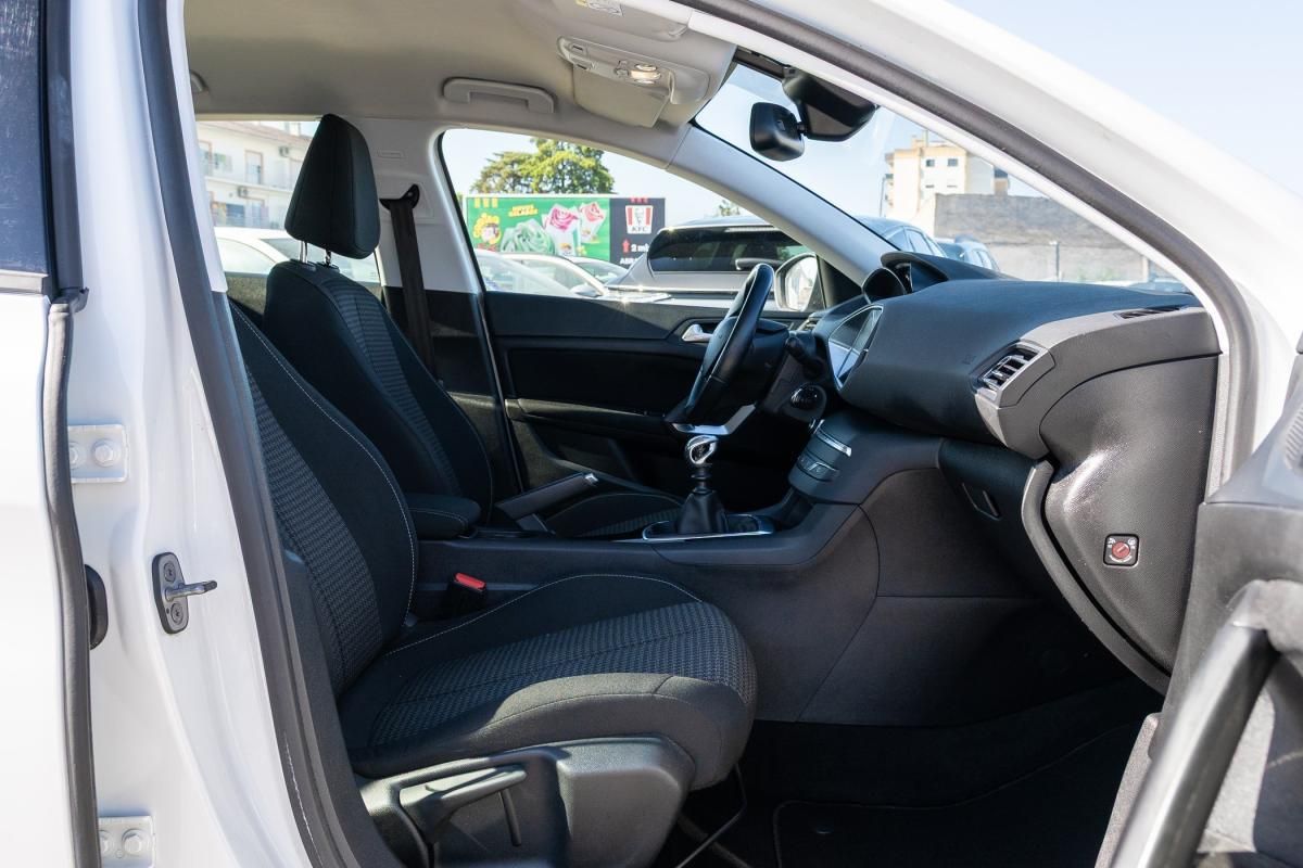 peugeot-308-2019-diesel-1499cc