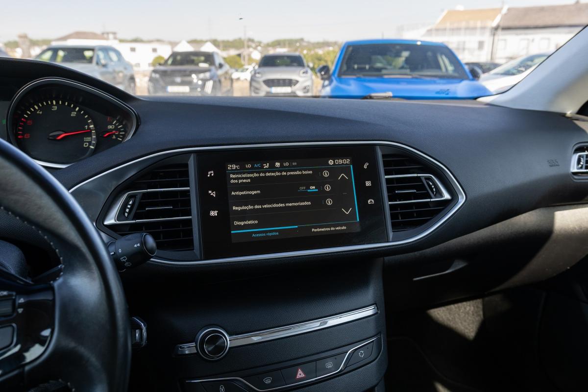 peugeot-308-2019-diesel-1499cc