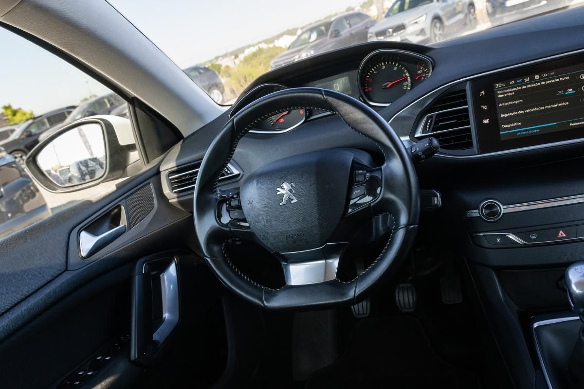 peugeot-308-2019-diesel-1499cc
