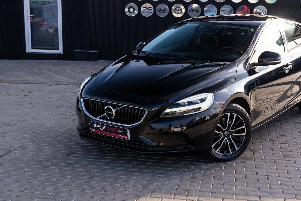volvo-v40-2019-diesel-1969cc
