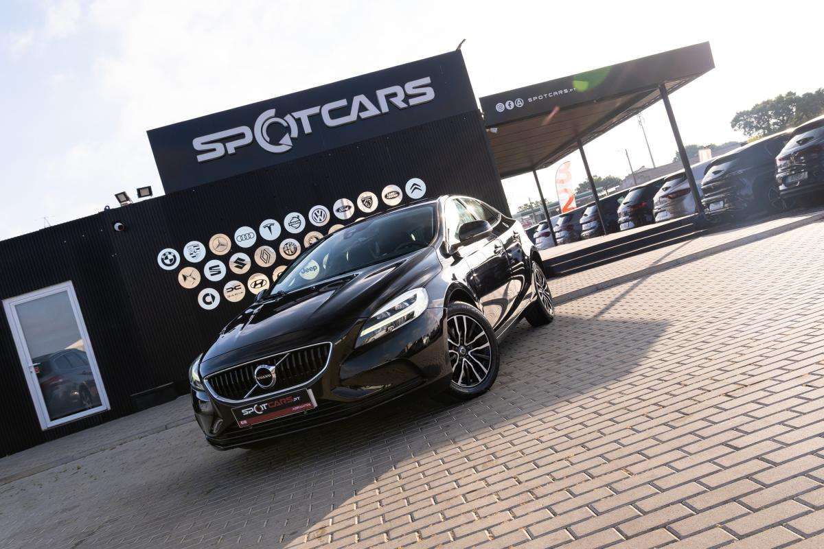 volvo-v40-2019-diesel-1969cc