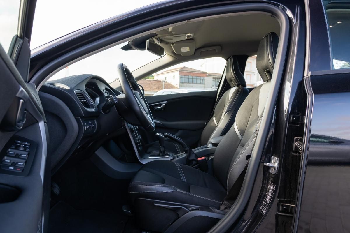 volvo-v40-2019-diesel-1969cc