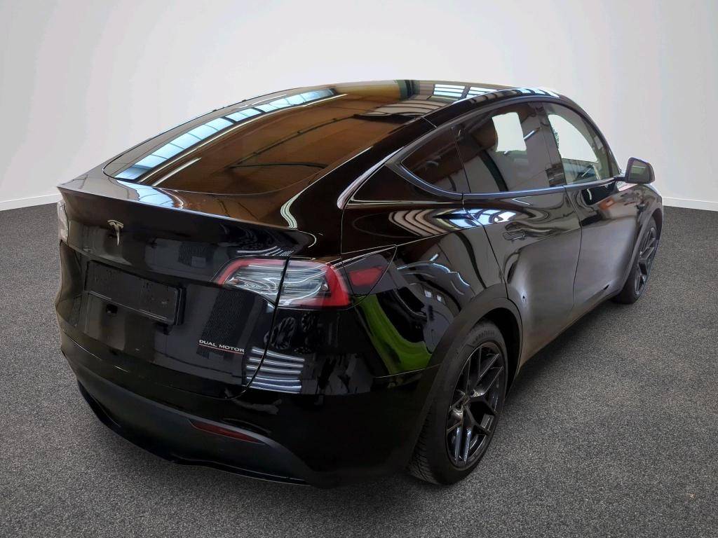 tesla-model-y-2023-eletrico-500cc