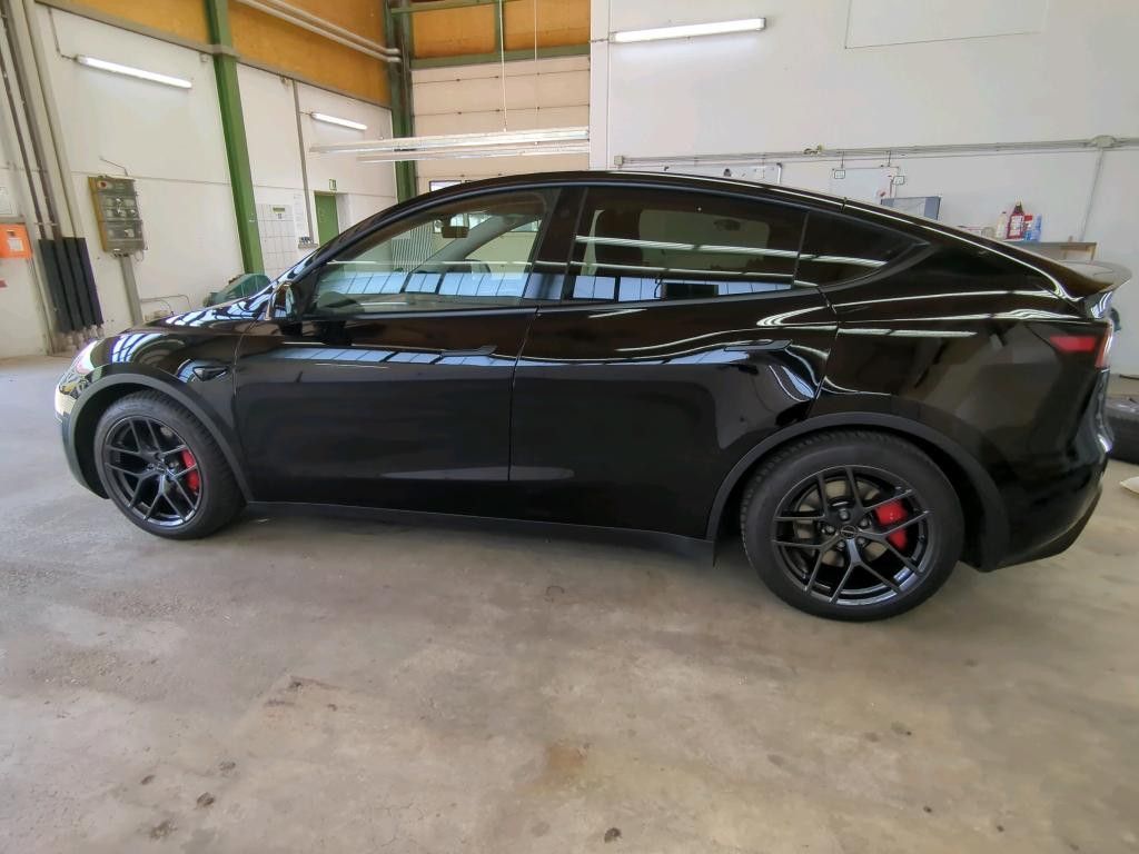 tesla-model-y-2023-eletrico-500cc