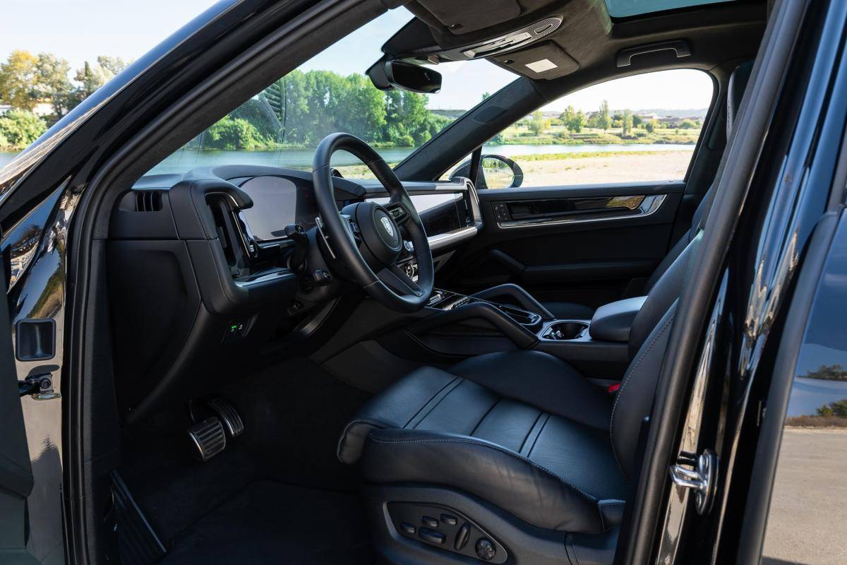 porsche-cayenne-2025-hibrido-a-gasolina-3996cc
