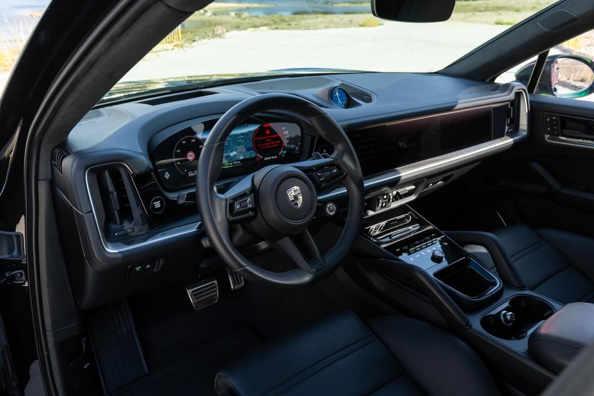 porsche-cayenne-2025-hibrido-a-gasolina-3996cc