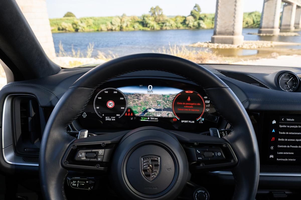 porsche-cayenne-2025-hibrido-a-gasolina-3996cc