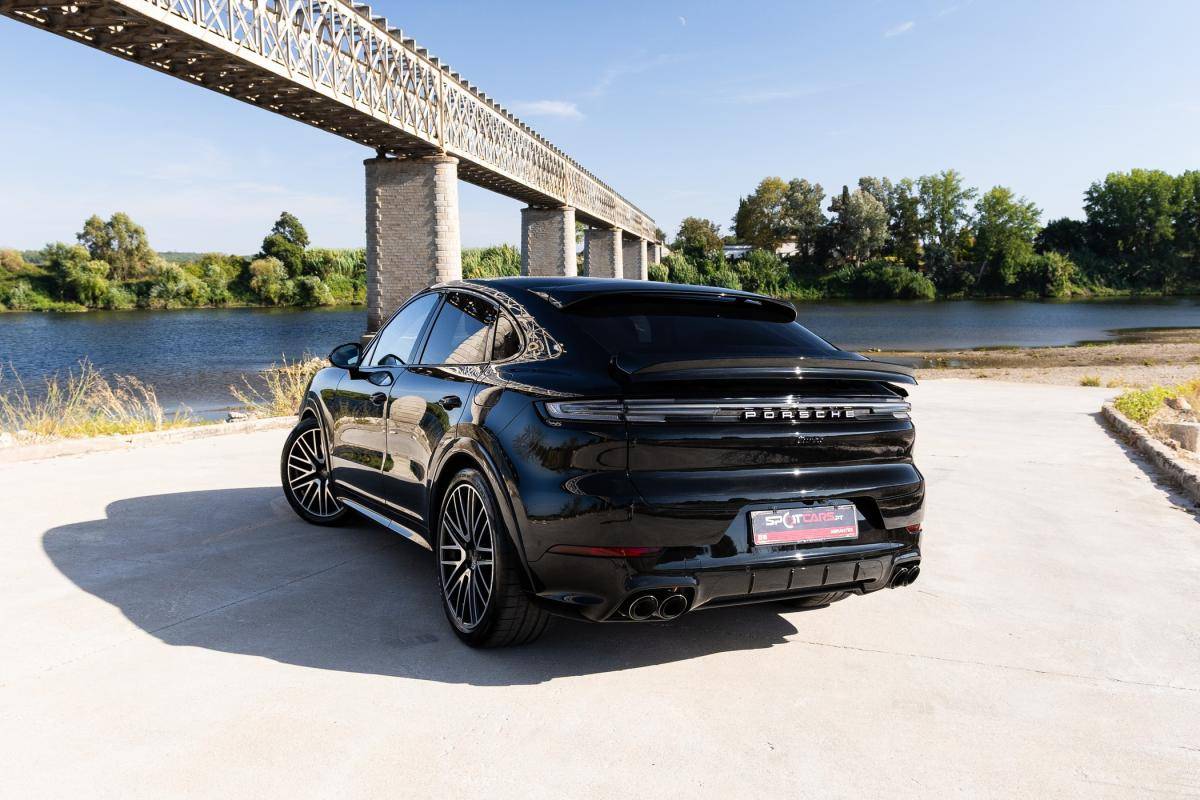 porsche-cayenne-2025-hibrido-a-gasolina-3996cc
