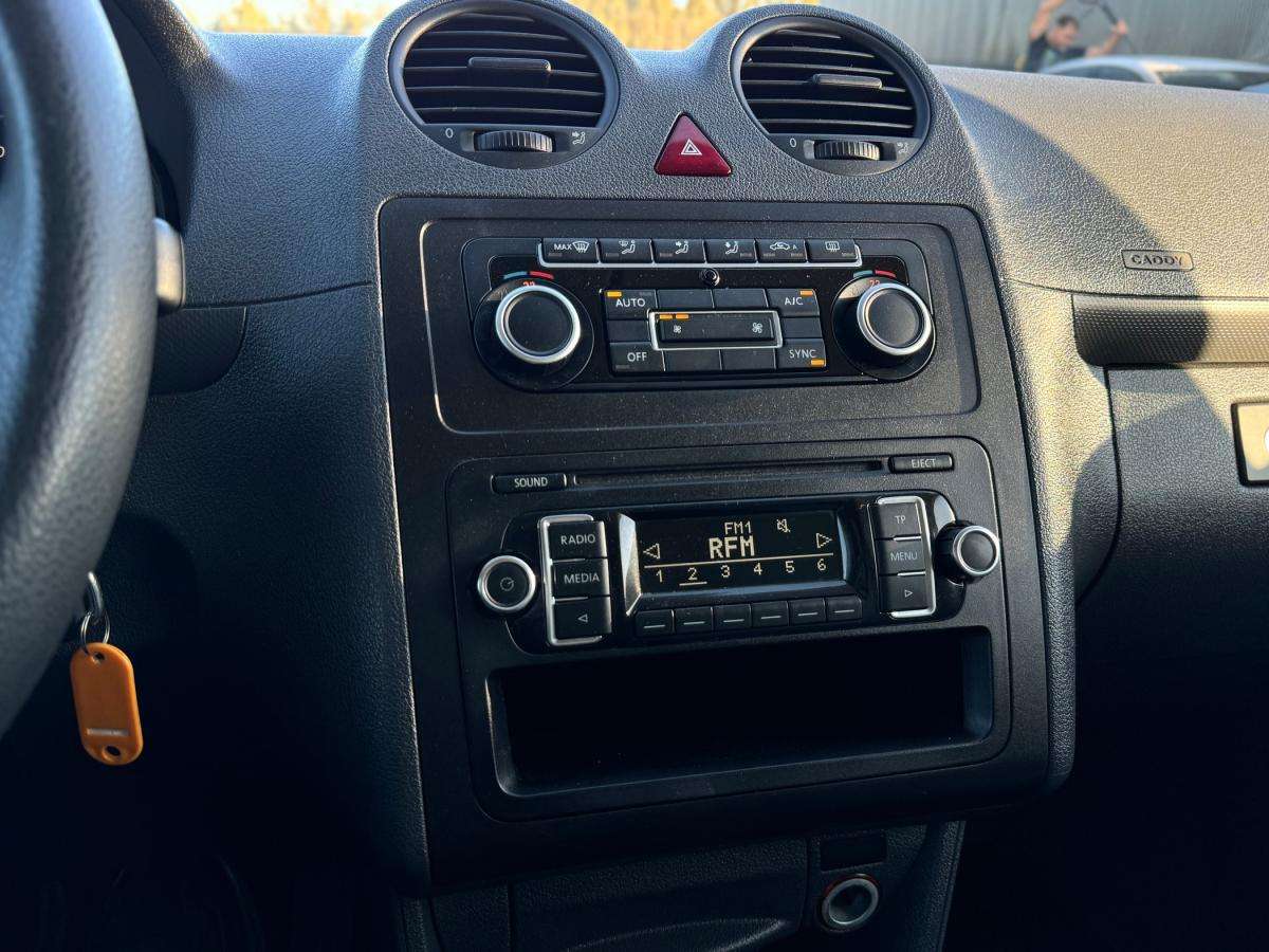 volkswagen-caddy-2012-diesel-1598cc