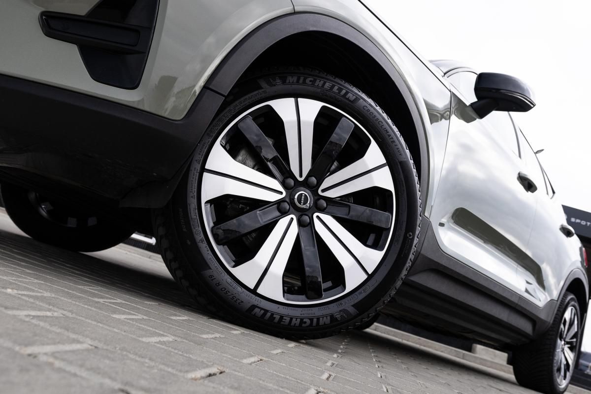 volvo-xc40-2023-eletrico-0cc