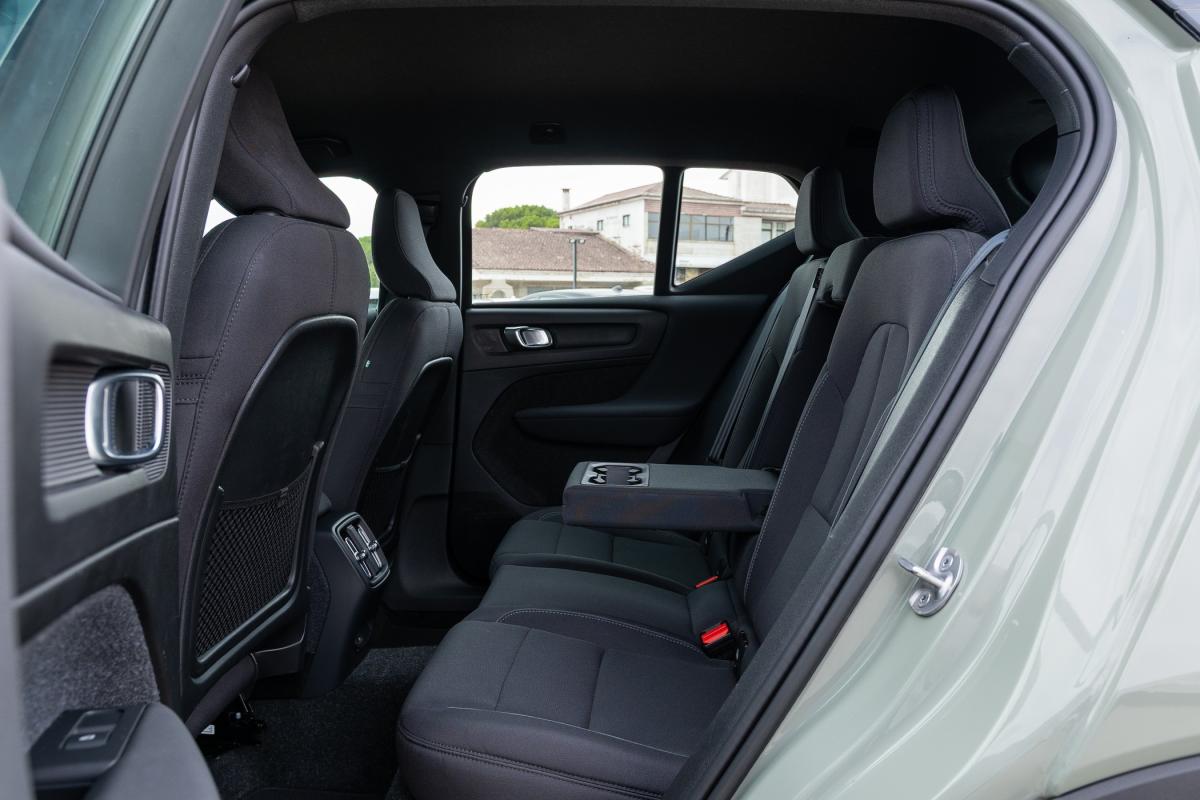 volvo-xc40-2023-eletrico-0cc