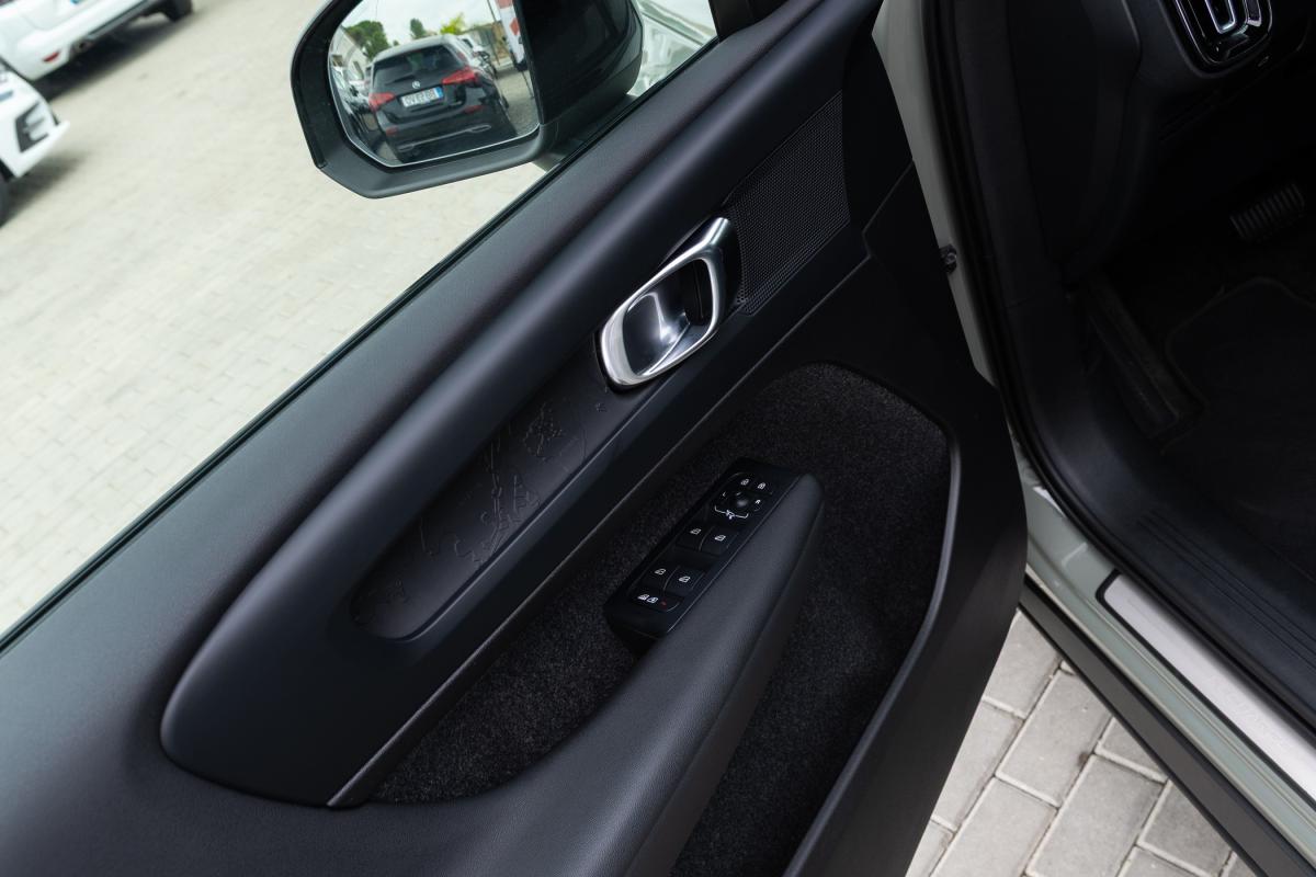 volvo-xc40-2023-eletrico-0cc
