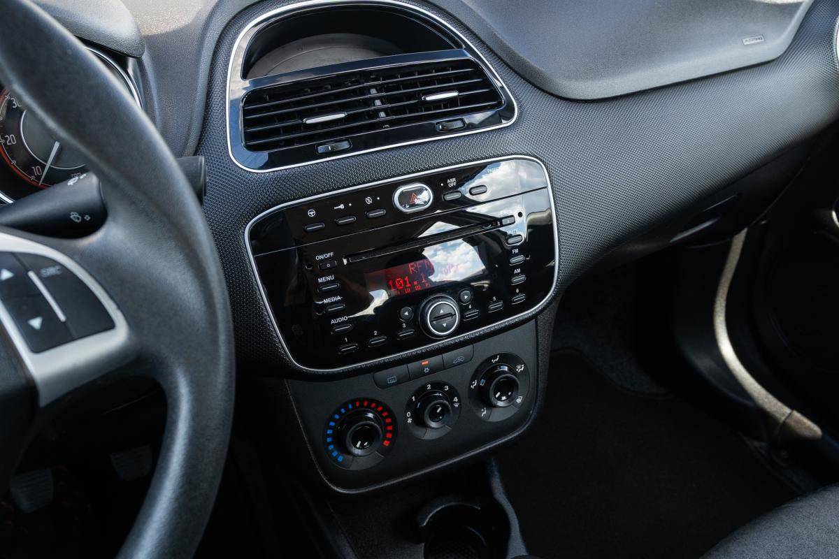 fiat-punto-2016-diesel-1248cc