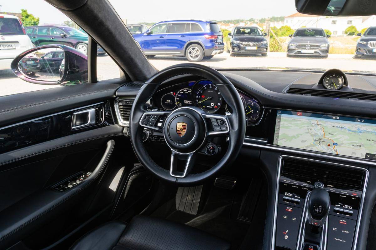 porsche-panamera-2018-hibrido-a-gasolina-2894cc