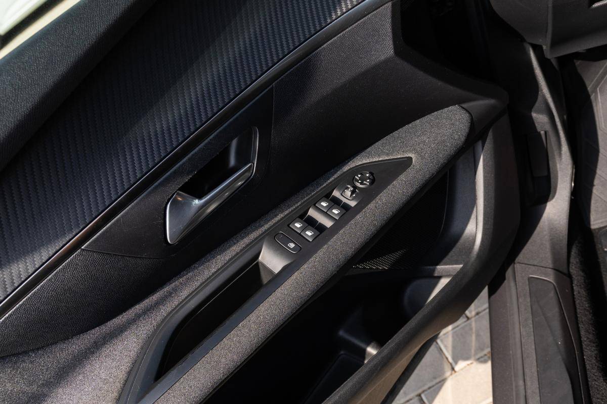 peugeot-3008-2022-diesel-1499cc