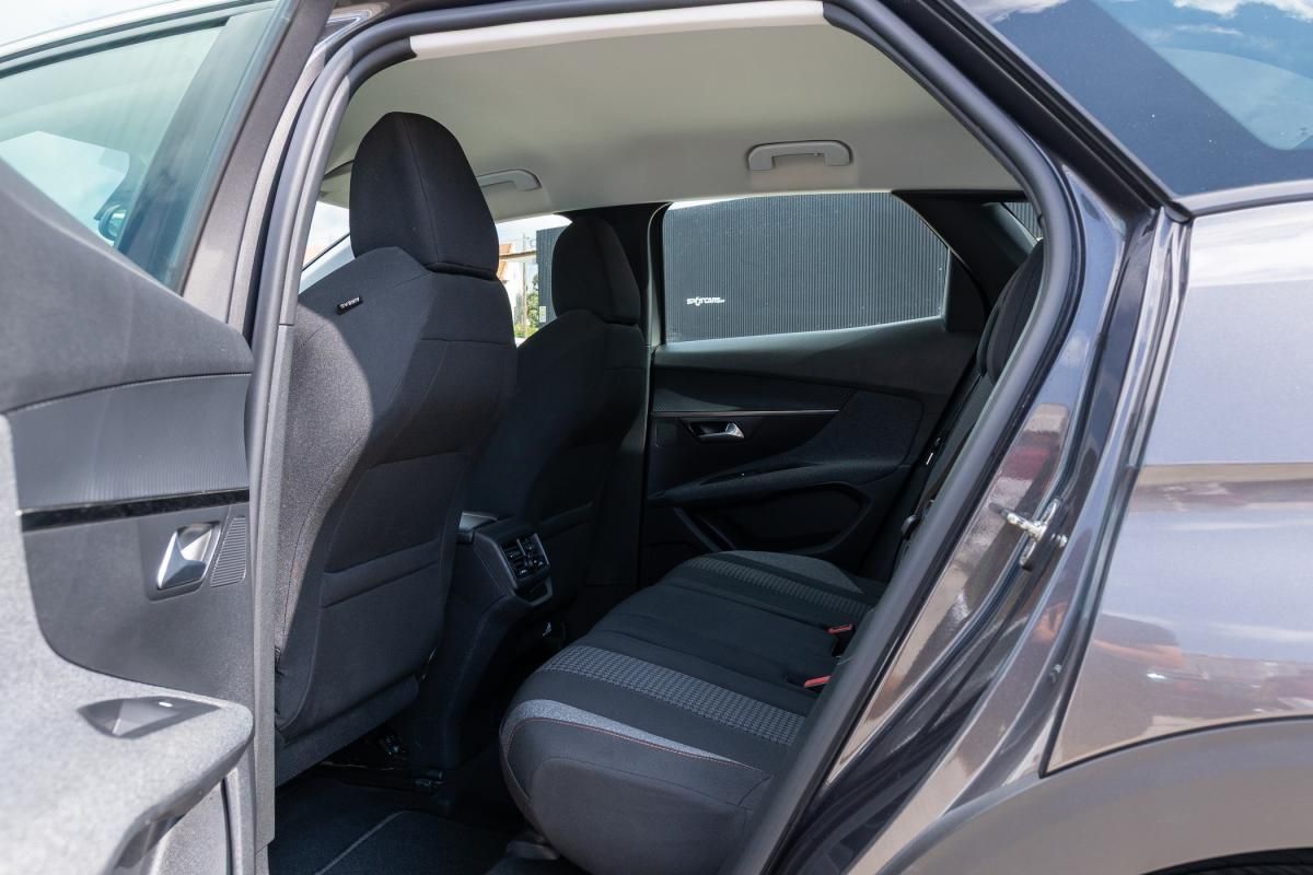peugeot-3008-2022-diesel-1499cc