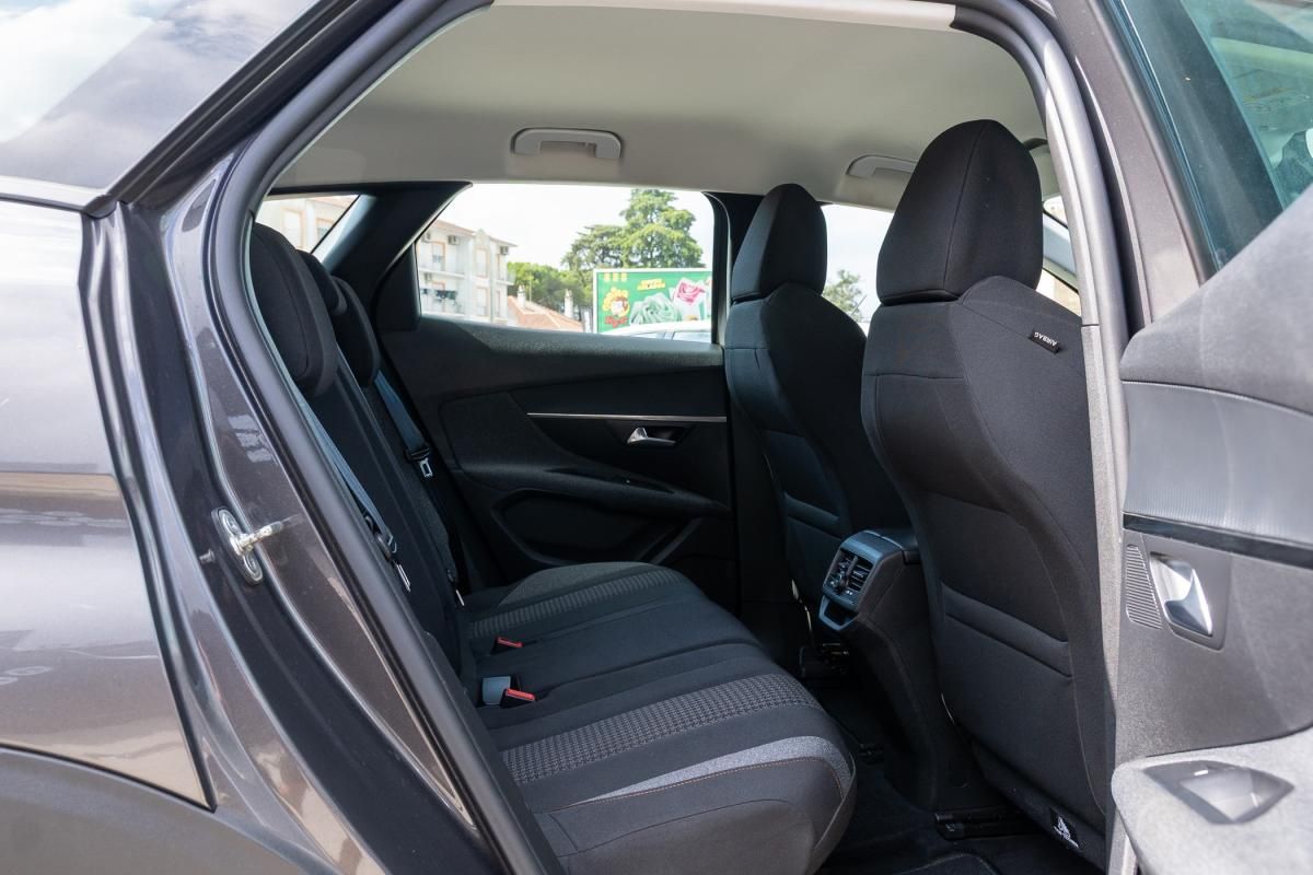 peugeot-3008-2022-diesel-1499cc