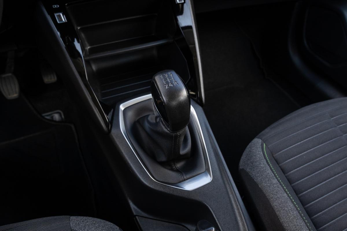 peugeot-208-2024-gasolina-1199cc