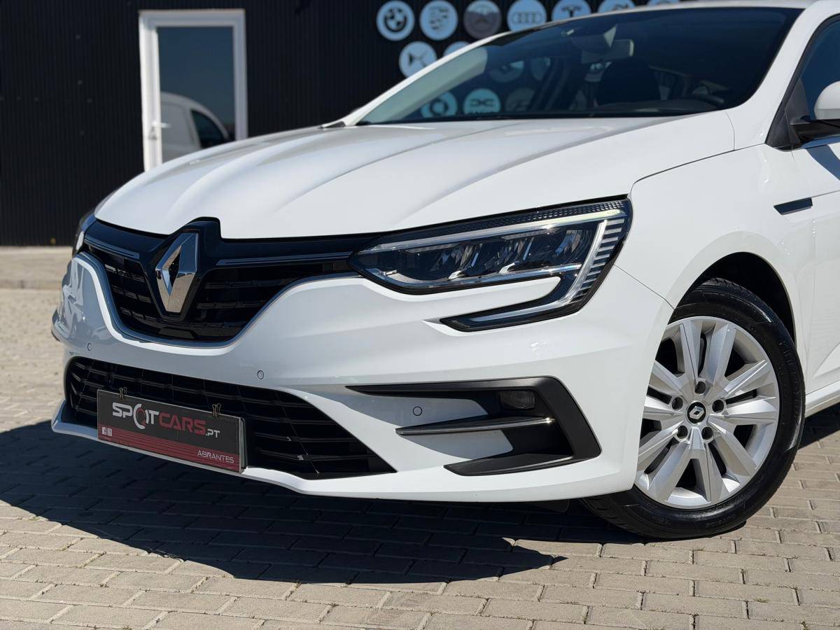 renault-megane-sport-tourer-2023-diesel-1461cc