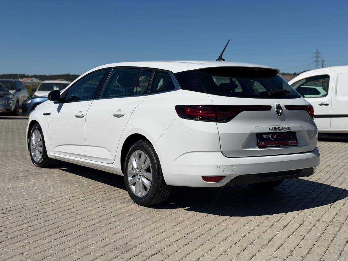 renault-megane-sport-tourer-2023-diesel-1461cc