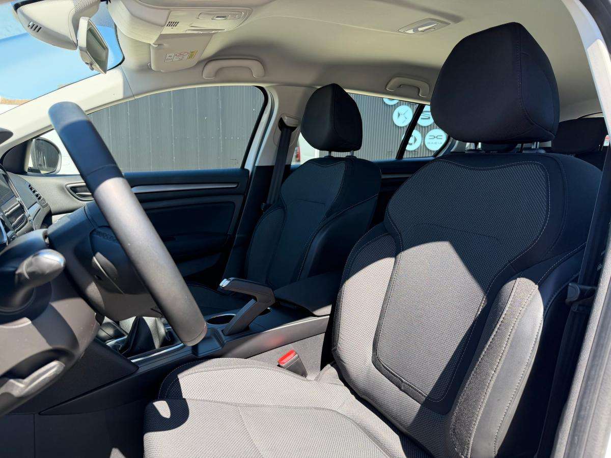 renault-megane-sport-tourer-2023-diesel-1461cc