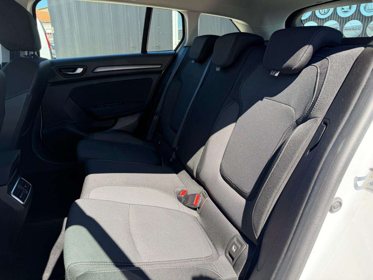 renault-megane-sport-tourer-2023-diesel-1461cc