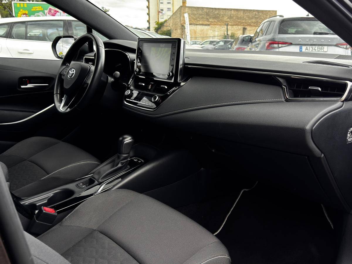 toyota-corolla-2022-hibrido-a-gasolina-1798cc