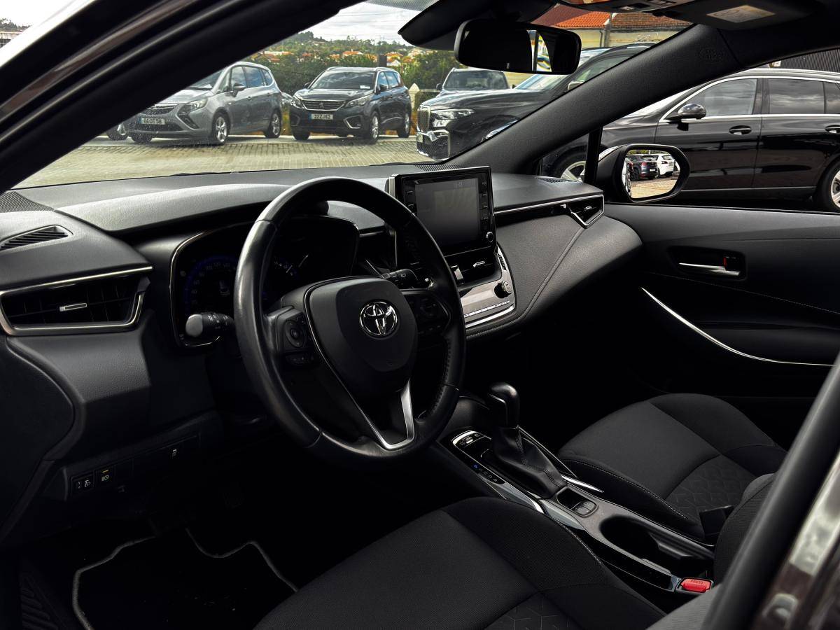 toyota-corolla-2022-hibrido-a-gasolina-1798cc