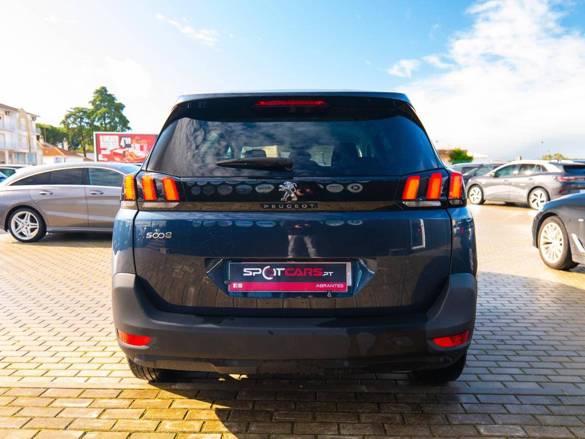 peugeot-5008-2019-diesel-1499cc