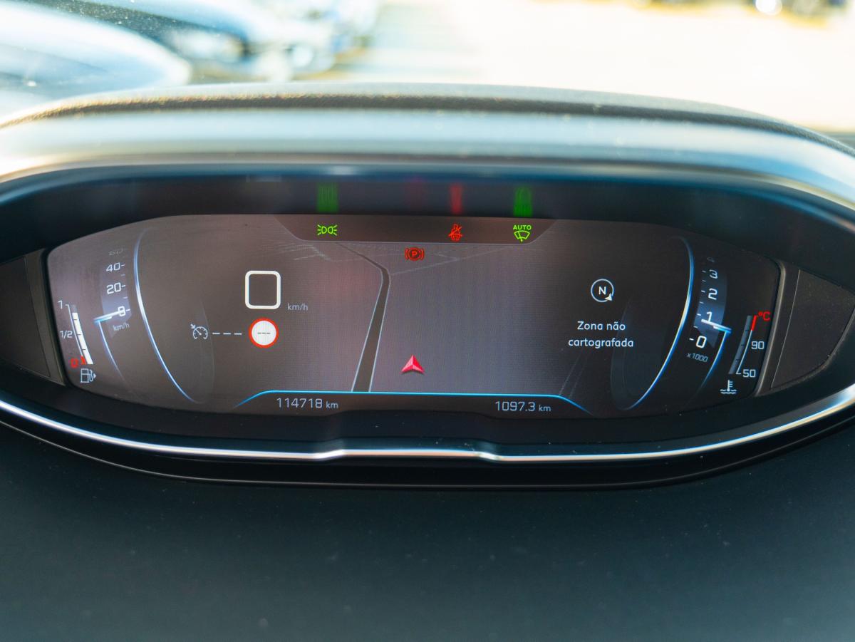 peugeot-5008-2019-diesel-1499cc