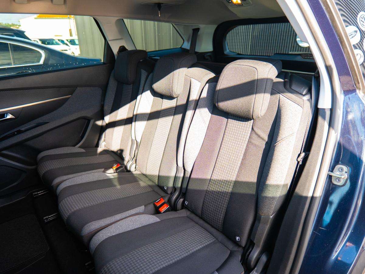 peugeot-5008-2019-diesel-1499cc