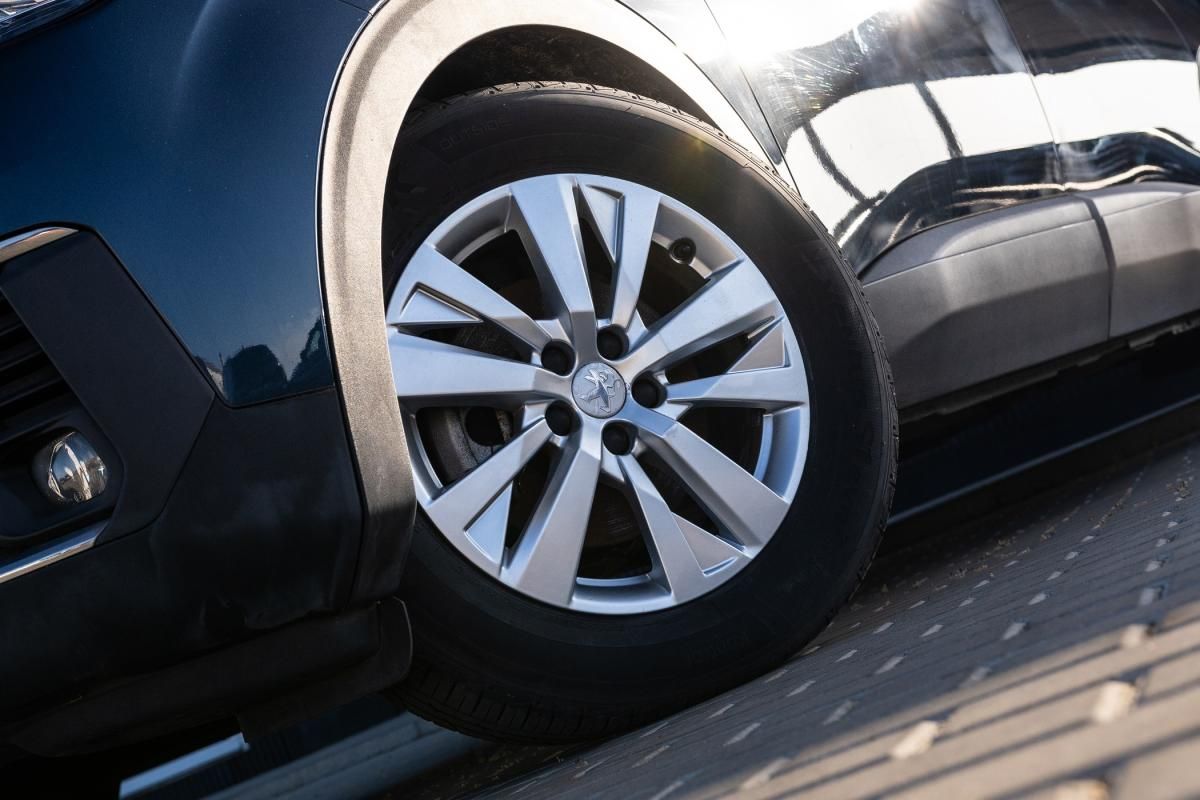 peugeot-5008-2019-diesel-1499cc