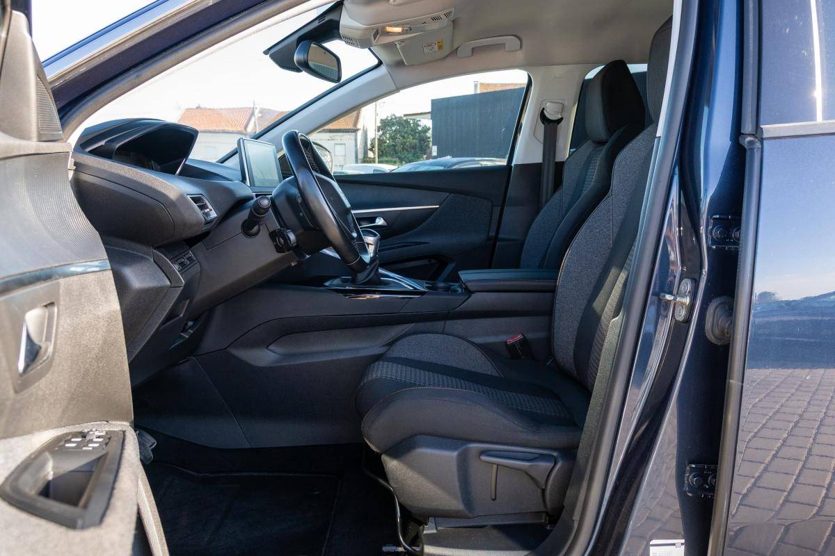 peugeot-5008-2019-diesel-1499cc