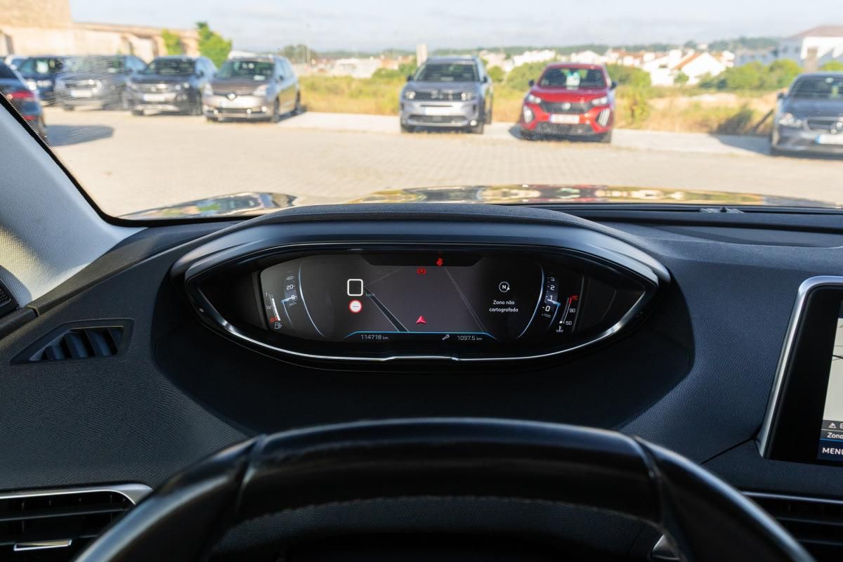 peugeot-5008-2019-diesel-1499cc