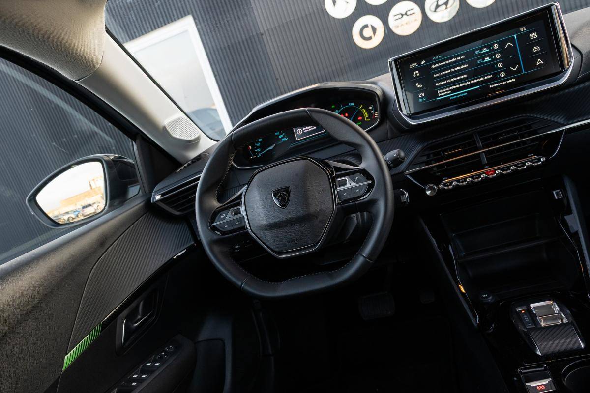 peugeot-208-2024-eletrico-500cc