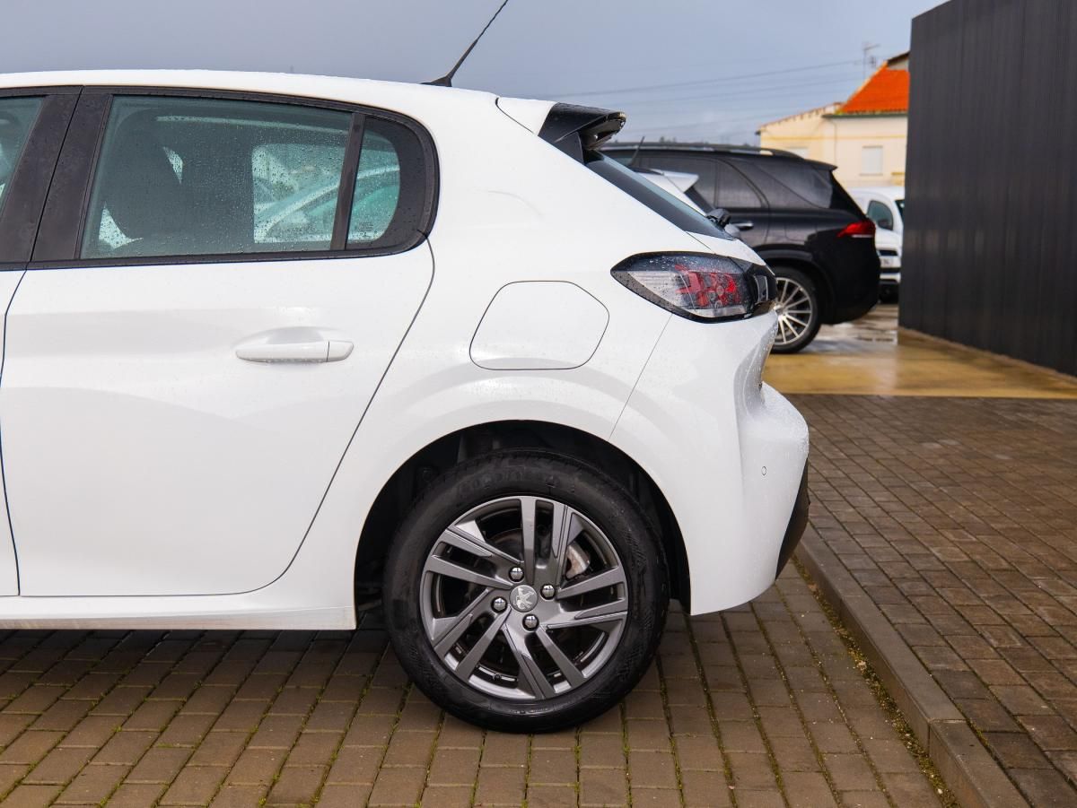 peugeot-208-2021-diesel-1499cc
